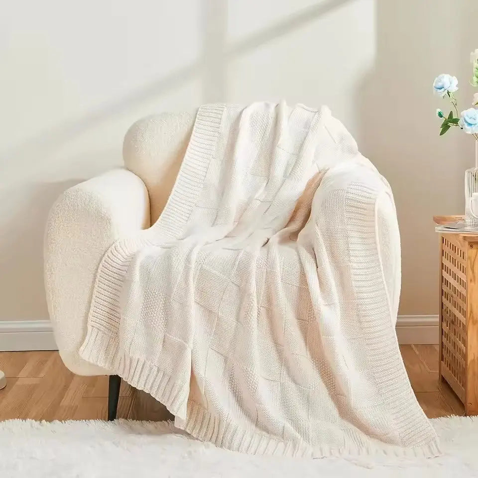 Knitted Throw Blanket with Textured Pattern and Ribbed Edges
